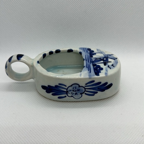 Vintage Blue Delft nappy candle holder with windmills and floral design. - Picture 3 of 6